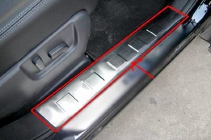 Накладки на пороги стальные OEM-Tuning Nissan X-Trail 2007-2014 ― Auto-Clover