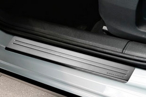 Накладки на пороги стальные &quot;2 линии&quot; полированные Croni Volkswagen Jetta VI 2011-2019 ― Auto-Clover