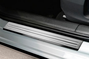 Накладки на пороги стальные &quot;2 линии&quot; зеркально-полированные Croni Skoda Octavia III 2013-2019 ― Auto-Clover