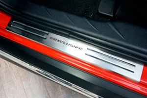 Накладки на пороги стальные &quot;симметрия&quot; полированные Croni Mazda 6 III 2013-2019 ― Auto-Clover