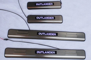 Накладки на пороги стальные с LED подсветкой JMT Mitsubishi Outlander III 2013-2019 ― Auto-Clover