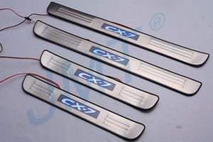 Накладки на пороги стальные с LED подсветкой JMT Mazda CX-7 2006-2012 ― Auto-Clover