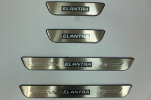 Накладки на пороги стальные с LED подсветкой JMT Hyundai Elantra 2016-2019 ― Auto-Clover