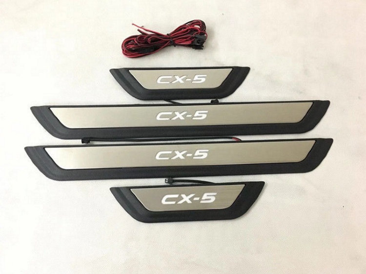 Накладки на пороги стальные с LED подсветкой OEM-Tuning Mazda CX-5 2017-2019 no.1929