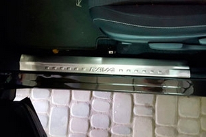 Накладки на пороги стальные (верхние) OEM-Tuning Toyota RAV4 2013-2019 ― Auto-Clover