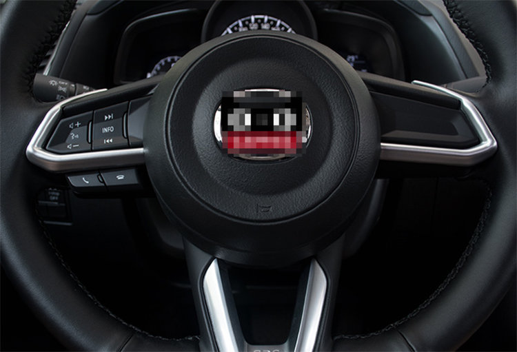 Накладки на руль пластиковые OEM-Tuning Mazda CX-5 2017-2019 no.1887