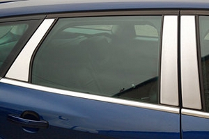 Накладки на стойки дверей алюминиевые (2 элемента) Alu-Frost Opel Astra J 2009-2015 ― Auto-Clover