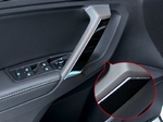 Накладки на внутренние ручки дверей черные пластиковые OEM-Tuning Volkswagen Tiguan II 2016-2019