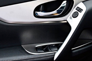 Накладки на внутренние ручки дверей пластиковые OEM-Tuning Nissan Qashqai 2014-2019 ― Auto-Clover