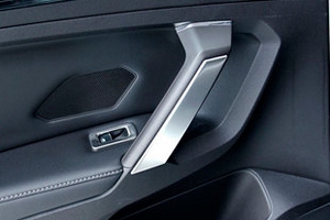 Накладки на внутренние ручки дверей пластиковые OEM-Tuning Volkswagen Tiguan II 2016-2019 ― Auto-Clover