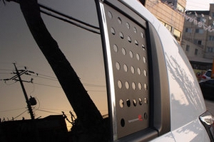 Накладки на заднее боковое окно Racetech KIA Sportage 2010-2015 ― Auto-Clover