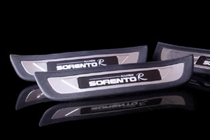 Накладки с подсветкой на пороги Change Up KIA Sorento 2013-2017 ― Auto-Clover
