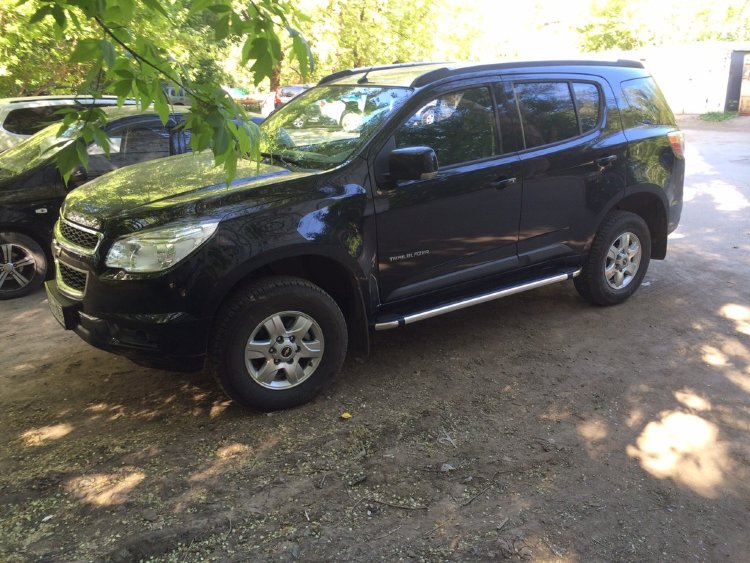 Пороги алюминиевые Brillant Black Can Otomotiv Nissan Juke 2011-2019 no.12009