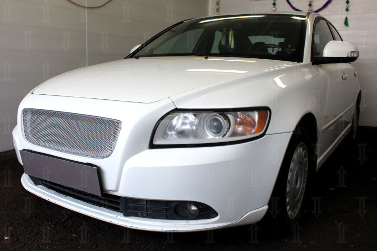 Сетка защитная 3D в решетку радиатора Premium хром Strelka Volvo S40 2004-2012 no.6157