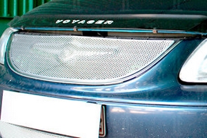 Сетка защитная 3D в решетку радиатора Premium хром Strelka Chrysler Voyager 2001-2008 ― Auto-Clover