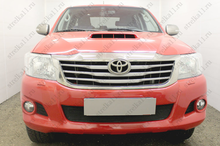 Сетка защитная в бампер Optimal черный Strelka Toyota Hilux 2005-2015 no.6090