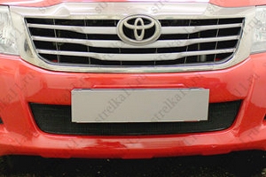 Сетка защитная в бампер Optimal черный Strelka Toyota Hilux 2005-2015 ― Auto-Clover