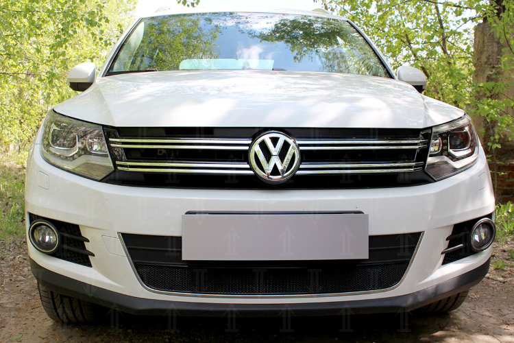 Сетка защитная в бампер Optimal черный Strelka Volkswagen Tiguan I 2008-2016 no.6598