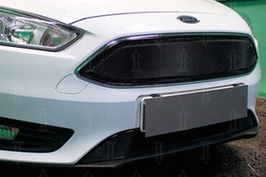 Сетка защитная в бампер Optimal черный Strelka Ford Focus III 2011-2019 ― Auto-Clover