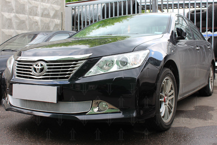 Сетка защитная в бампер Optimal хром Strelka Toyota Camry 2011-2017 no.6329