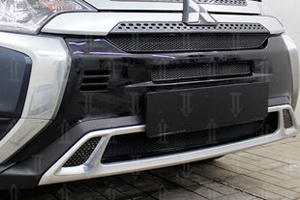 Сетка защитная в бампер Premium черный Strelka Mitsubishi Outlander III 2013-2019 ― Auto-Clover