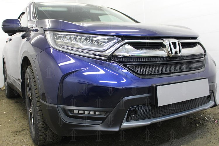 Сетка защитная в бампер Premium черный Strelka Honda CR-V V 2016-2019 13859