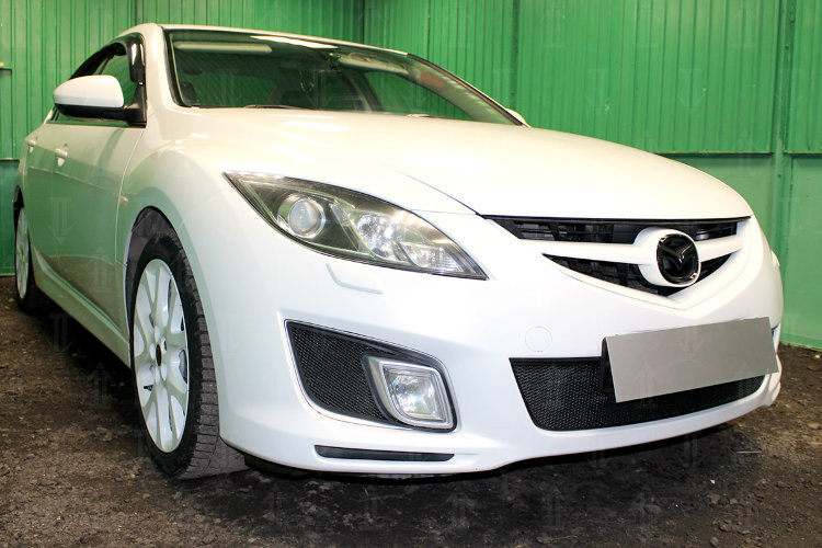 Сетка защитная в бампер Premium черный Strelka Mazda 6 II 2008-2012 no.6212