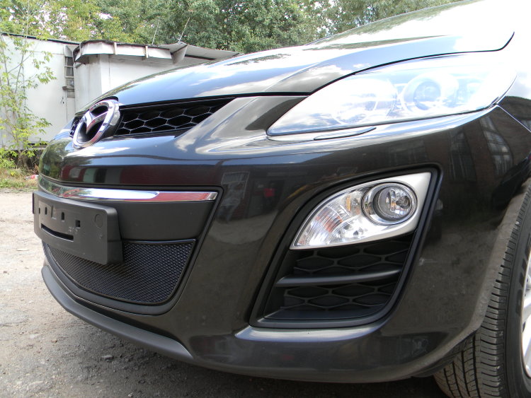 Сетка защитная в бампер Premium черный Strelka Mazda CX-7 2006-2012 13088