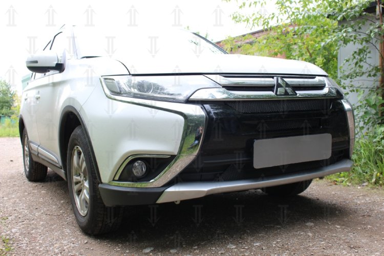 Сетка защитная в бампер Premium черный Strelka Mitsubishi Outlander III 2013-2019 13031