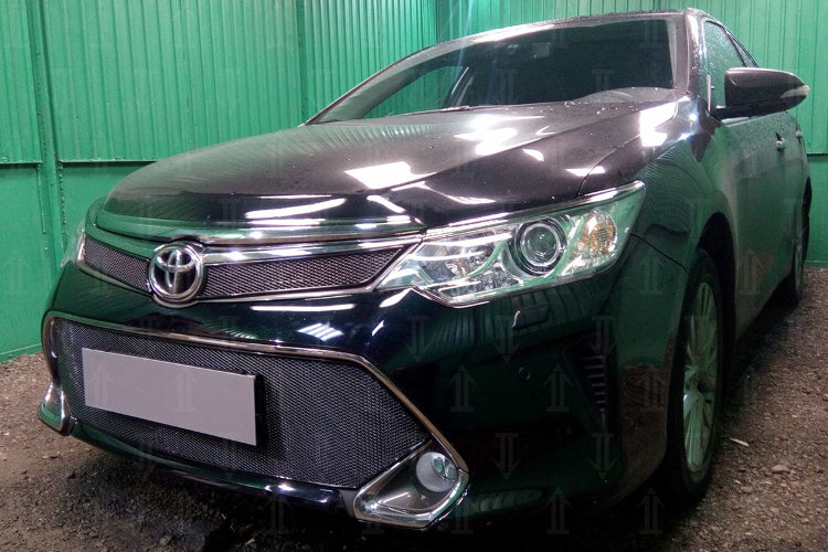 Сетка защитная в бампер Premium черный Strelka Toyota Camry 2011-2017 no.6336