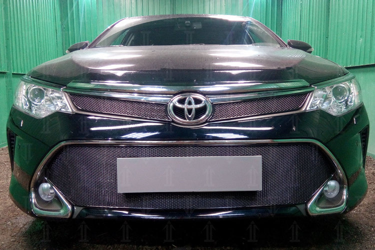 Сетка защитная в бампер Premium черный Strelka Toyota Camry 2011-2017 no.6336