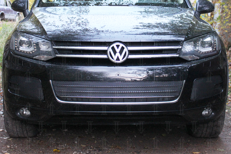 Сетка защитная в бампер Premium черный Strelka Volkswagen Touareg II 2010-2018 12694