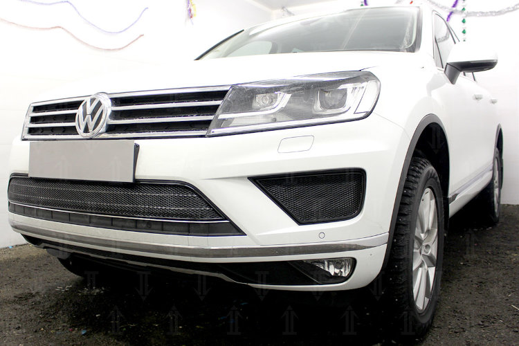 Сетка защитная в бампер Premium черный Strelka Volkswagen Touareg II 2010-2018 12692
