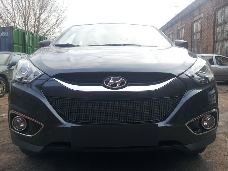 Сетка защитная в бампер Premium черный Strelka Hyundai ix35 2009-2015 no.6844