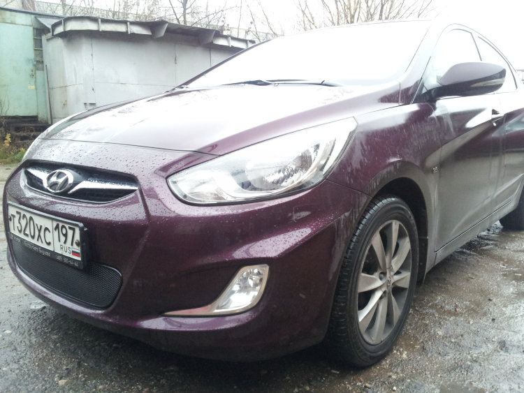 Сетка защитная в бампер Premium черный Strelka Hyundai Solaris 2011-2017 no.6867