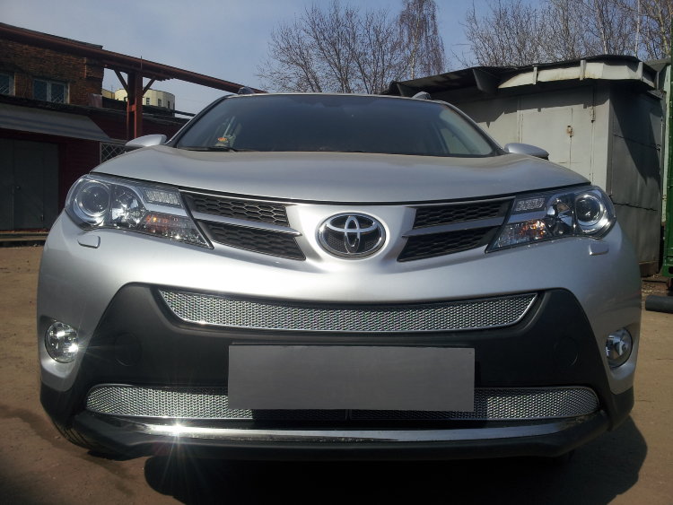 Сетка защитная в бампер Premium хром Strelka Toyota RAV4 2013-2019 no.6358