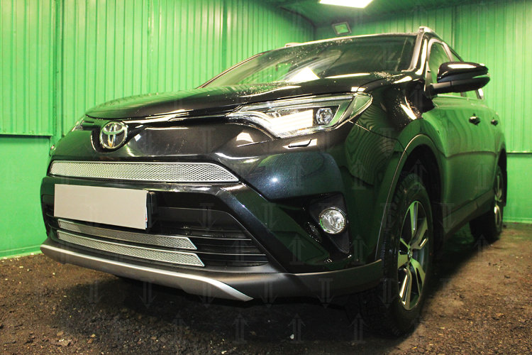 Сетка защитная в бампер Premium хром Strelka Toyota RAV4 2013-2019 12945