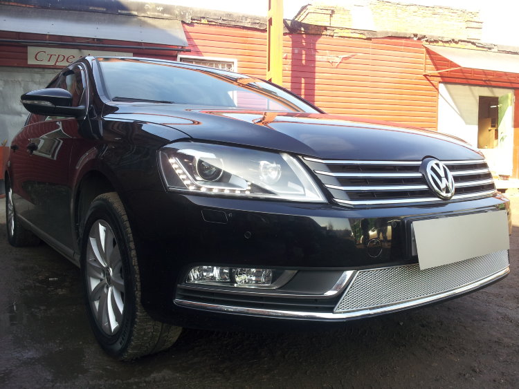 Сетка защитная в бампер Premium хром Strelka Volkswagen Passat B7 2010-2015 no.6574