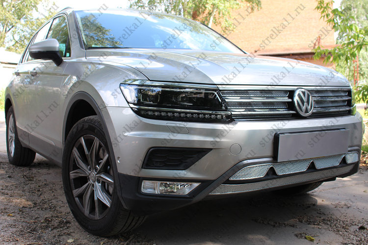 Сетка защитная в бампер Premium хром Strelka Volkswagen Tiguan II 2016-2019 12716