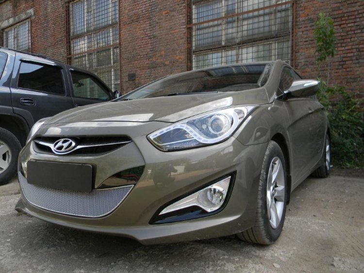 Сетка защитная в бампер Premium хром Strelka Hyundai i40 2011-2019 no.6790