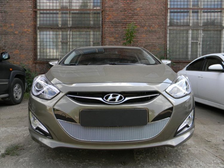 Сетка защитная в бампер Premium хром Strelka Hyundai i40 2011-2019 no.6790