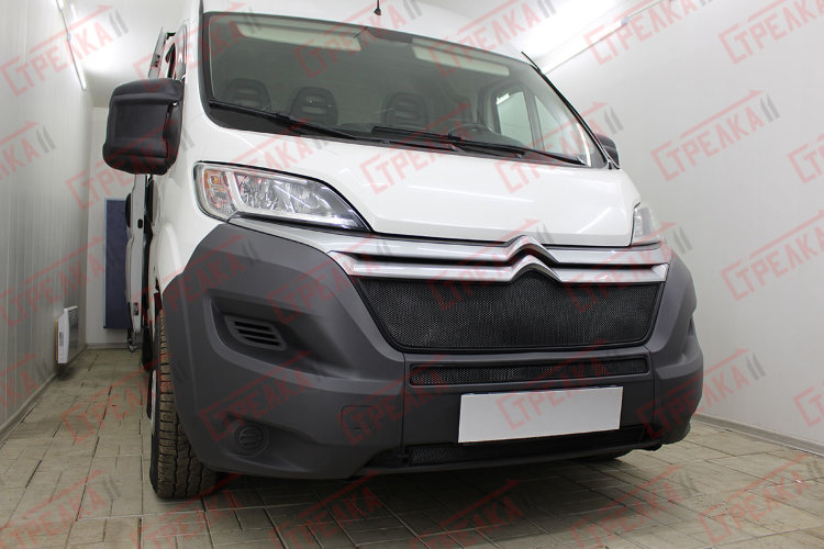 Сетка защитная в бампер Standart черный Strelka Citroen Jumper 2006-2019 19258