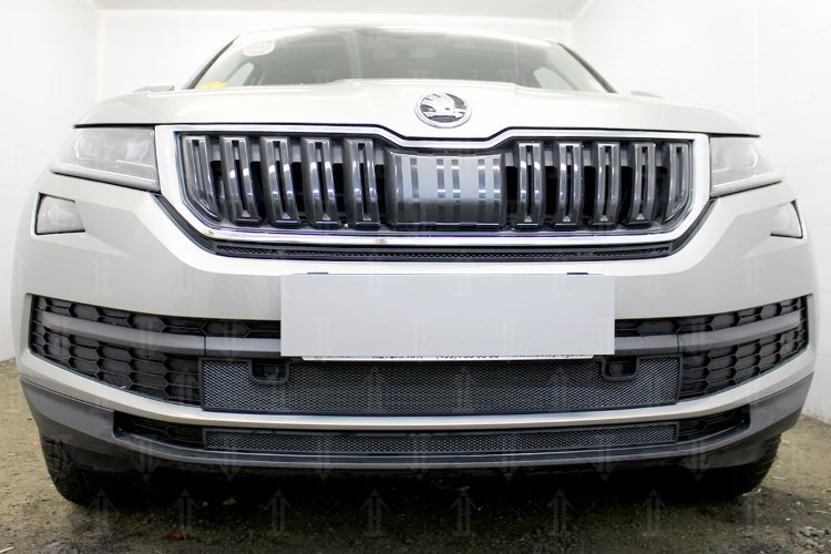 Сетка защитная в бампер Standart черный Strelka Skoda Kodiaq 2016-2019 14041