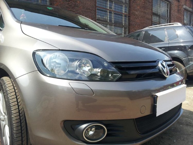 Сетка защитная в бампер Standart черный Strelka Volkswagen Golf VI 2009-2013 no.5774
