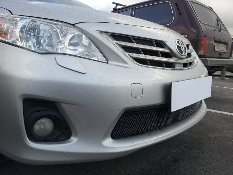 Сетка защитная в бампер Standart черный Strelka Toyota Corolla 2007-2013 no.5795