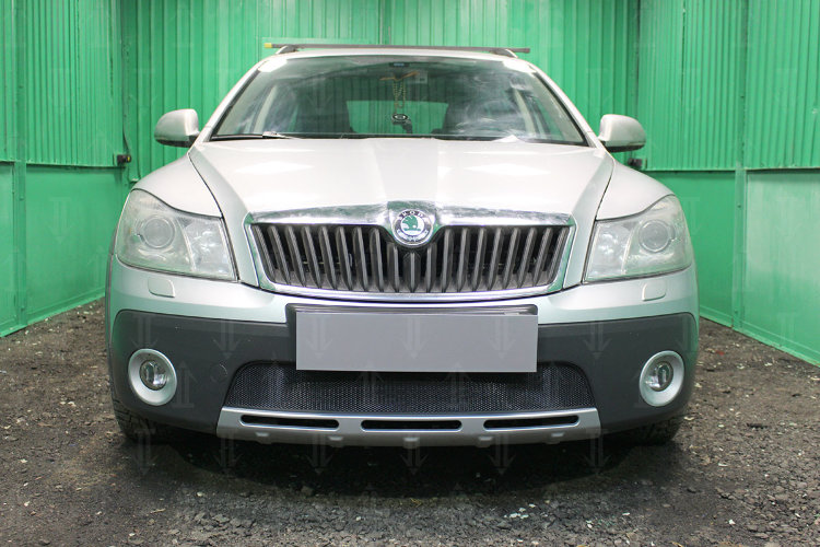 Сетка защитная в бампер Standart черный Strelka Skoda Octavia II 2005-2013 no.5816