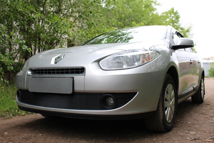 Сетка защитная в бампер Standart черный Strelka Renault Fluence 2010-2019 13452