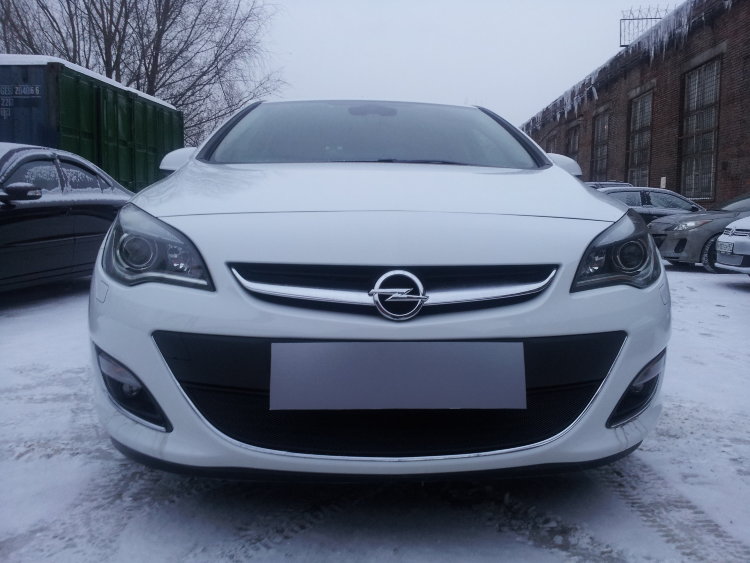 Сетка защитная в бампер Standart черный Strelka Opel Astra J 2009-2015 no.5906