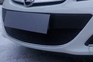 Сетка защитная в бампер Standart черный Strelka Opel Astra J 2009-2015 ― Auto-Clover