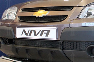 Сетка защитная в бампер Standart черный Strelka Chevrolet Niva 2002-2019 ― Auto-Clover